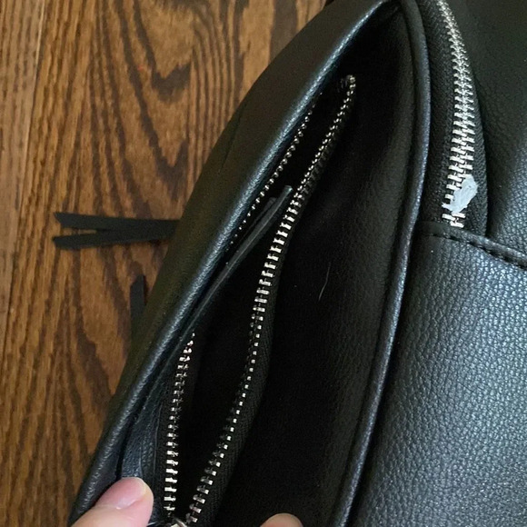 Le Miel Black Vegan Leather Shoulder Bag Mutliple Pockets Weaved Texture Belt - Picture 4 of 7